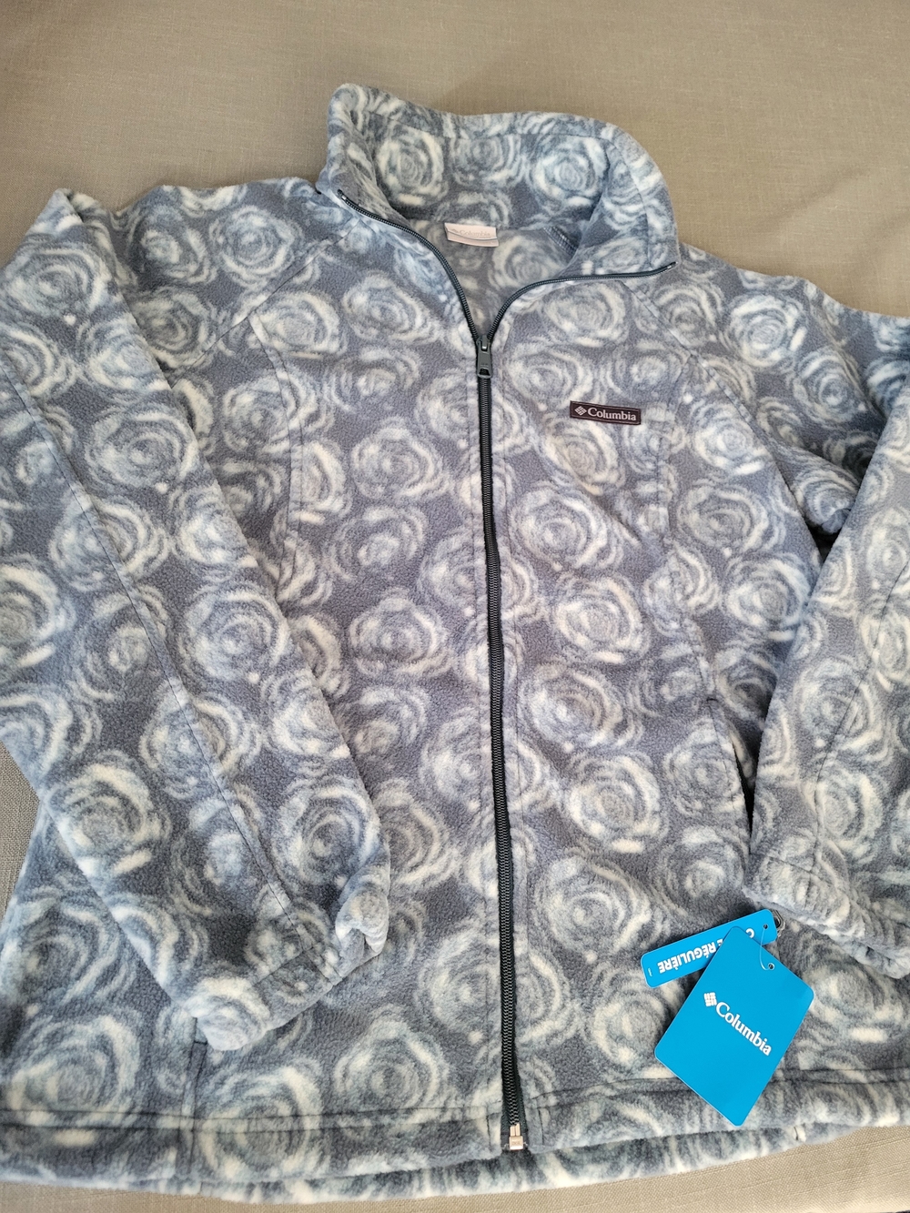 Columbia Womens Gray & White Rose Pattern Fleece Jacket
